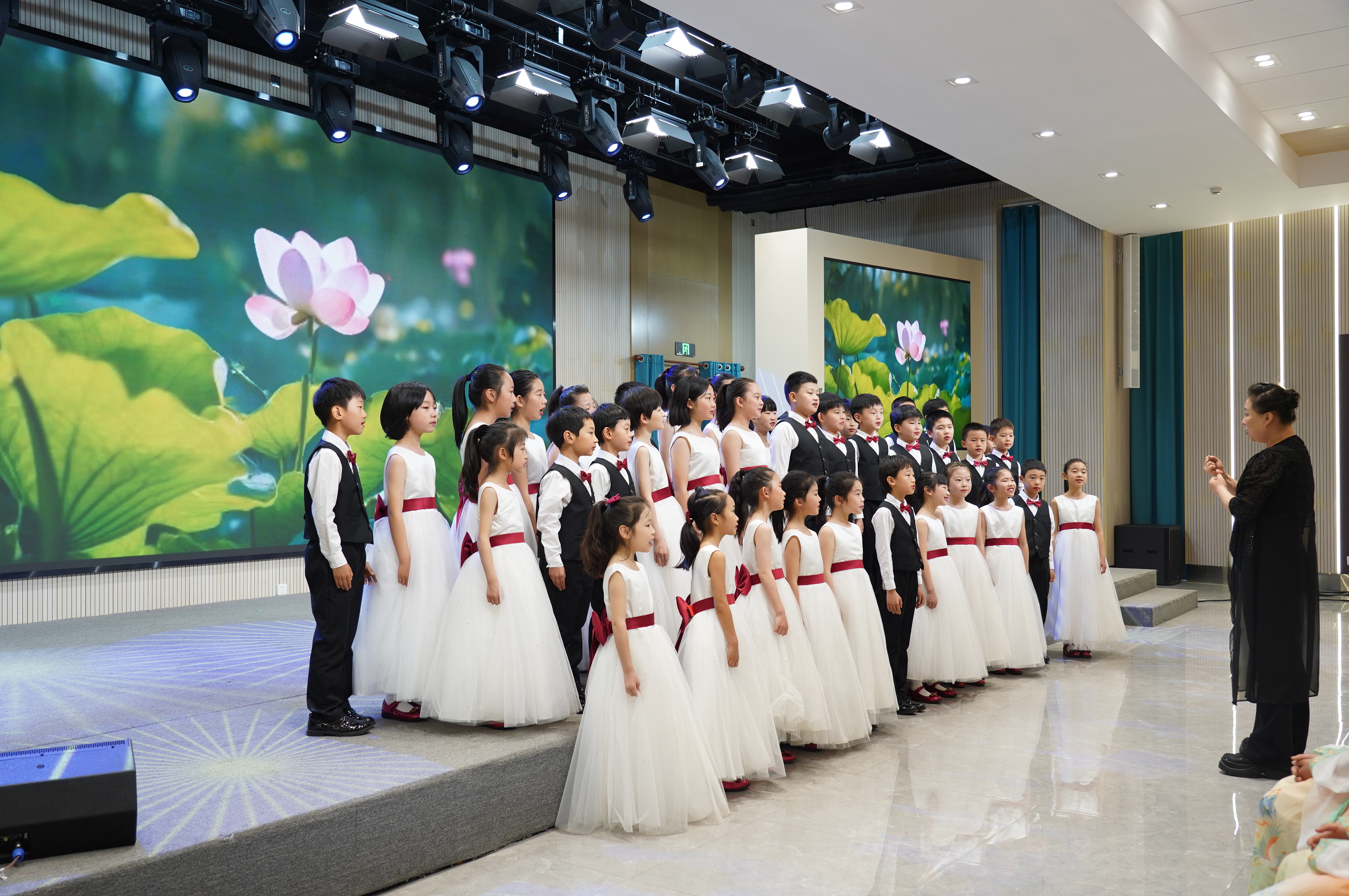 7 合唱節目《小池》中國兒童藝術團國際合唱團